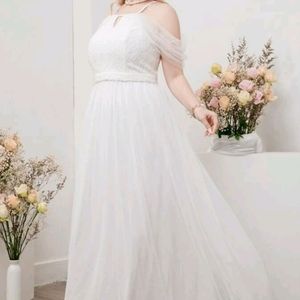 Elegant White Off-Shoulder Lace Dress